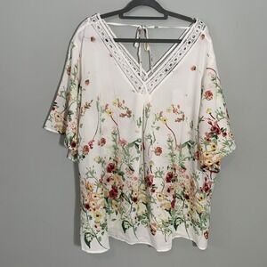 NEW Suzanne Betro Plus Size 4X White Floral Lace Trim V Neck Tunic Top